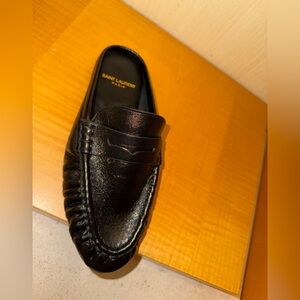 Meet your Posher, Ewo